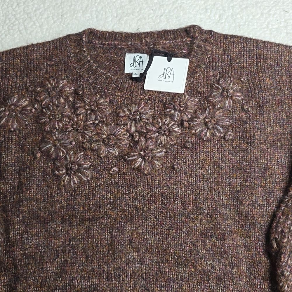 DRA Los Angeles Cynthia Floral Applique Sweater Cocoa Large - Picture 4 of 8
